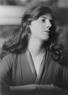 De Picon, Leah, Miss, portrait photograph, 1917 or 1918. Creator: Arnold Genthe.