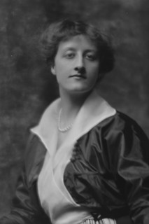 Deering, Marion, Miss, portrait photograph, 1914 Apr. 12. Creator: Arnold Genthe.