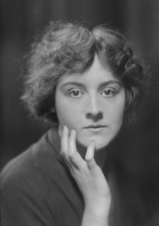 Dupell, Gladys, Miss, portrait photograph, 1916 Jan. 18. Creator: Arnold Genthe.
