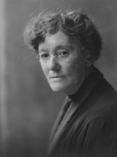 Fish, Mrs., portrait photograph, 1916. Creator: Arnold Genthe.