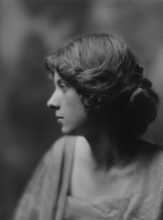 Hadden, Edith, portrait photograph, 1913. Creator: Arnold Genthe.
