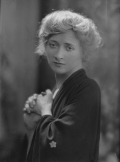 Hammond, Virginia, Miss, portrait photograph, 1915 Mar. 3. Creator: Arnold Genthe.