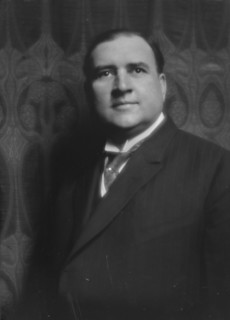 Henshaw, Mr., portrait photograph, 1913 Apr. 30. Creator: Arnold Genthe.