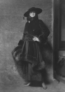 Hill, Ira, Mrs., portrait photograph, 1916 Mar. 13. Creator: Arnold Genthe.