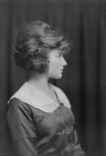 Huber, J.C., Mrs., portrait photograph, 1916 May 8. Creator: Arnold Genthe.