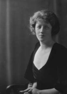 Iselin, Adrian, 2nd, Mrs., portrait photograph, between 1914 and 1918. Creator: Arnold Genthe.