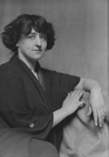 Jeffreys, Miss (Mrs. Schultz), portrait photograph, 1914 Mar. 27. Creator: Arnold Genthe.