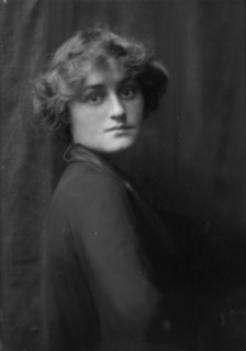 Johns, Miss, portrait photograph, 1913. Creator: Arnold Genthe.