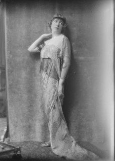 Johnson, Owen, Mrs., portrait photograph, 1914 May 19. Creator: Arnold Genthe.