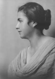 Kauffman, Martin, Mrs., portrait photograph, 1917 Oct. 15. Creator: Arnold Genthe.