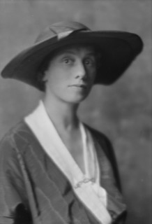 Langley, William C., Mrs., portrait photograph, 1914 June 22. Creator: Arnold Genthe.