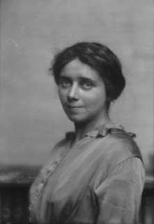 Loeb, Irene, Miss, portrait photograph, 1912 July 23. Creator: Arnold Genthe.