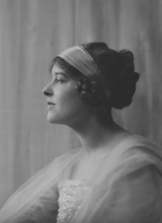 MacKaye, Elsie Herbert, Miss, portrait photograph, 1917 May 1. Creator: Arnold Genthe.