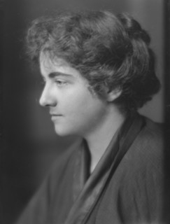 Morris, Jean, Miss, portrait photograph, 1914 Dec. or 1915 Jan. Creator: Arnold Genthe.