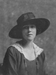 Nicholson, Martha, Miss, portrait photograph, 1916 Apr. 22. Creator: Arnold Genthe.