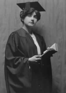 Ochs, Miss, portrait photograph, 1913. Creator: Arnold Genthe.