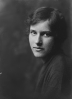 Osborn, M., Miss, portrait photograph, 1916 May 6. Creator: Arnold Genthe.