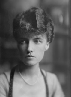 Padelford, V.D., Miss, portrait photograph, 1915. Creator: Arnold Genthe.