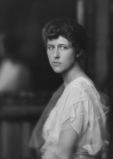 Scheld, Miss, portrait photograph, 1915. Creator: Arnold Genthe.