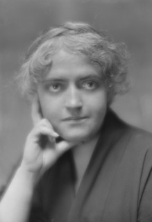 Sears, Zelda, Miss, portrait photograph, 1915 Feb. 7. Creator: Arnold Genthe.