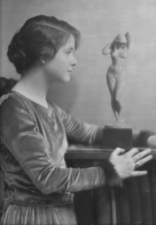 Sinclair, Hester, Miss, portrait photograph, 1915 Mar. 16. Creator: Arnold Genthe.