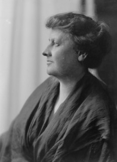 Smith, Miss, portrait photograph, 1916. Creator: Arnold Genthe.