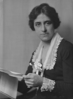 Splint, Miss, portrait photograph, 1916. Creator: Arnold Genthe.