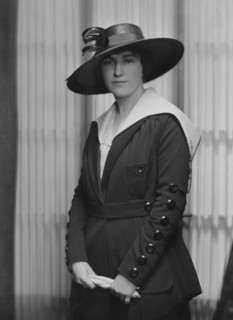 Timmins, J., Miss, portrait photograph, 1917. Creator: Arnold Genthe.