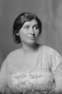 Walling, Anna Strunsky, portrait photograph, 1914 May 27. Creator: Arnold Genthe.