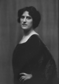 Weiman, Rita, Miss, portrait photograph, 1913. Creator: Arnold Genthe.