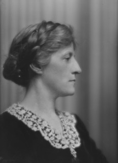 Wellford, Miss, portrait photograph, 1915 Mar. 4. Creator: Arnold Genthe.