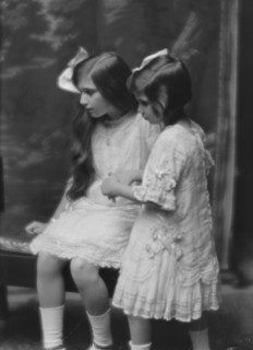 Stieffel children, portrait photograph, 1912 Oct. 30. Creator: Arnold Genthe.