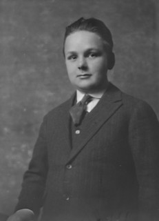 Work, Master, portrait photograph, 1916 or 1917. Creator: Arnold Genthe.