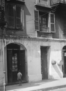 Pedesclaux-Lemonnier House, 640 Royal Street, New Orleans, between 1920 and 1926. Creator: Arnold Genthe.