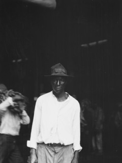 Unloading bananas, New Orleans, between 1920 and 1926. Creator: Arnold Genthe.