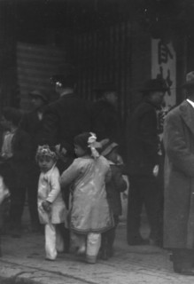 Apricot Spring Orchard drugstore, Chinatown, San Francisco, between 1896 and 1906. Creator: Arnold Genthe.