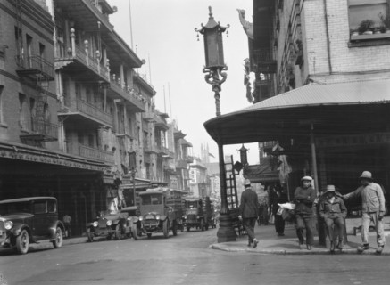 Street in Chinatown, San Francisco, between 1920 and 1930. Creator: Arnold Genthe.