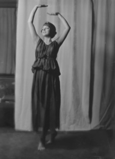 Beyer, Hilda, Miss, 1915 Dec. 8. Creator: Arnold Genthe.