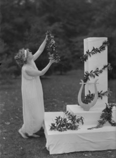 Brown, Lugersoll, Mrs., 1913. Creator: Arnold Genthe.