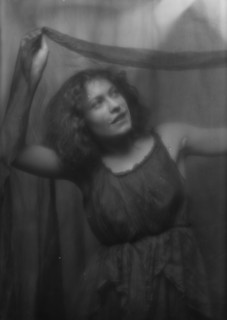 Carmen, Karline, Miss, portrait photograph, 1913. Creator: Arnold Genthe.