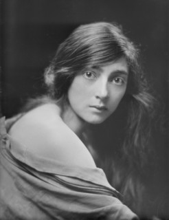 Cowan, Rosamonde, Miss (Rose Rolanda , Mrs. Miguel C.), portrait photograph, 1919 May 24. Creator: Arnold Genthe.