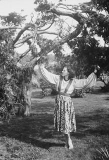 Elizabeth Duncan dancers and children, between 1916 and 1941. Creator: Arnold Genthe.
