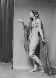 Fontaine, Miss, 1916 July 31. Creator: Arnold Genthe.