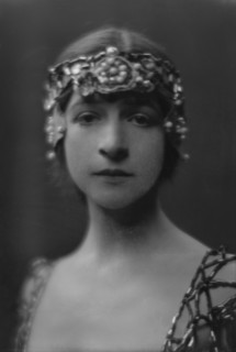 Morgan, Miss, portrait photograph, 1916 Feb. 13. Creator: Arnold Genthe.