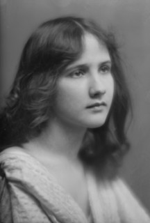 Isadora Duncan dancer, portrait photograph, between 1915 and 1923. Creator: Arnold Genthe.