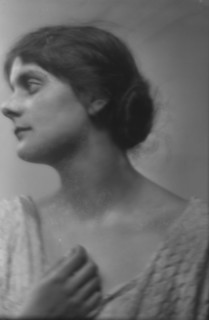 Isadora Duncan dancer, portrait photograph, between 1915 and 1923. Creator: Arnold Genthe.