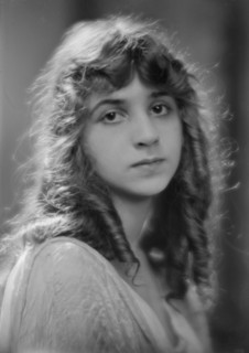 Isadora Duncan dancer, portrait photograph, between 1915 and 1923. Creator: Arnold Genthe.