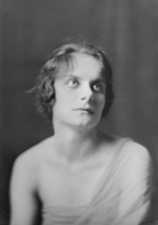 Isadora Duncan dancer, portrait photograph, between 1915 and 1923. Creator: Arnold Genthe.