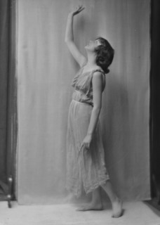 Isadora Duncan dancer, between 1915 and 1923. Creator: Arnold Genthe.
