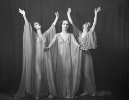 Isadora Duncan dancers, between 1915 and 1923. Creator: Arnold Genthe.